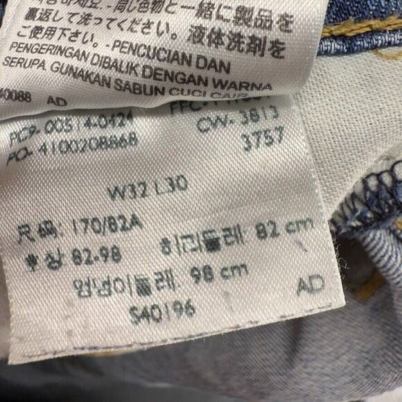 Levi's Jeans Men's 32x30 Blue Denim Medium Wash Faded Whisker Straight Red Tab - Picture 10 of 11